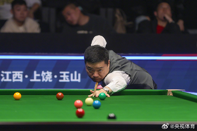 爱游戏数字体验-巴萨强势横扫丁俊晖晋级半决赛，状态火热！的简单介绍